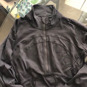 Lululemon Front of the Pack 1/2 Zip, size 6